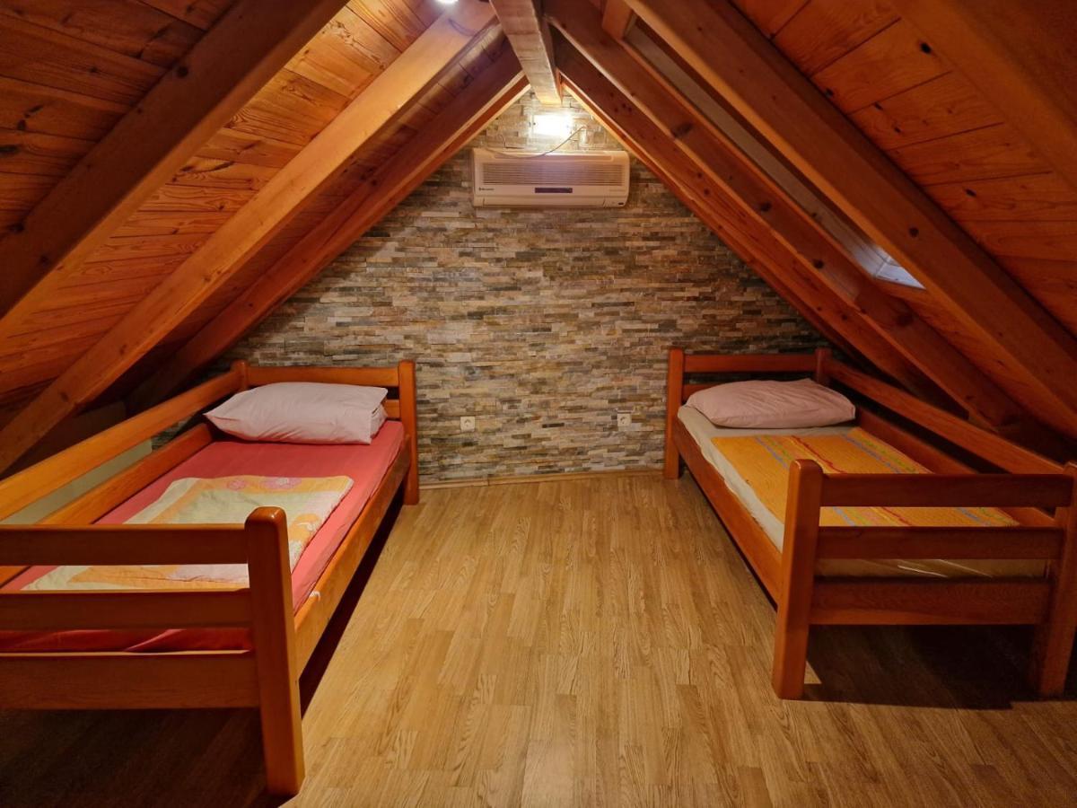 House Riva Appartement Pirovac Buitenkant foto